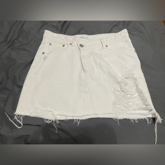 Zara Denim Skirt - Picture 1 of 2
